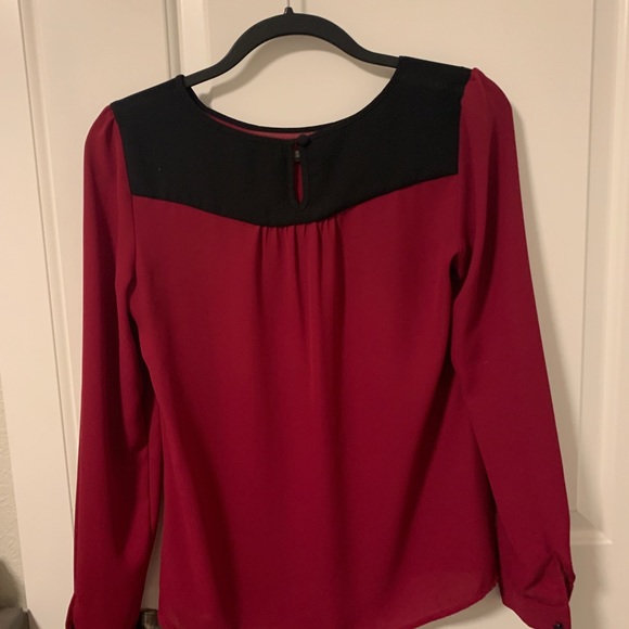 Long sleeve blouse worn only a couple times - Picture 2 of 3